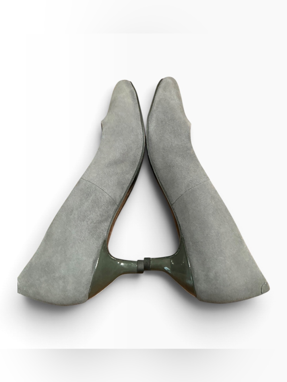 Trotters Kiera Grey Suede Patent Comfort Career Wear Kitten Heel Pumps 8 - Picture 3 of 10